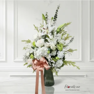 FV-06 GREEN BLOOMS VASE แจกันลิลลี่ขาวผสมกุหลาบขาว (White Lilies & Roses) จัดสไตล์ธรรมชาติ จาก Floralsme