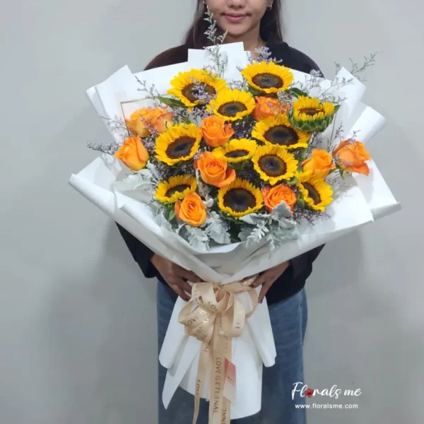 FR-58 Golden Memories Bouquet Of Sunflowers2