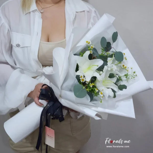 FR-68 White Lilies Blooming In The Sun Valentine Bouquet3