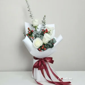 สั่งดอกไม้วาเลนไทน์ FR-69 4 White Roses Valentine Bouquet กุหลาบขาวความหมายรักมั่นคง Floralsme