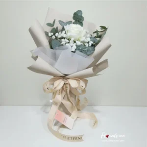 ช่อดอกไม้กุหลาบขาว 1 ดอก ห่อกระดาษสีครีม