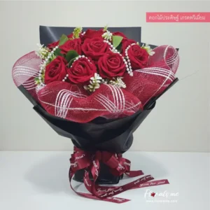 FR90 MIDNIGHT RED 12 ROSES กุหลาบแดง 12 ดอก ประดับไข่มุกและตาข่ายแดง